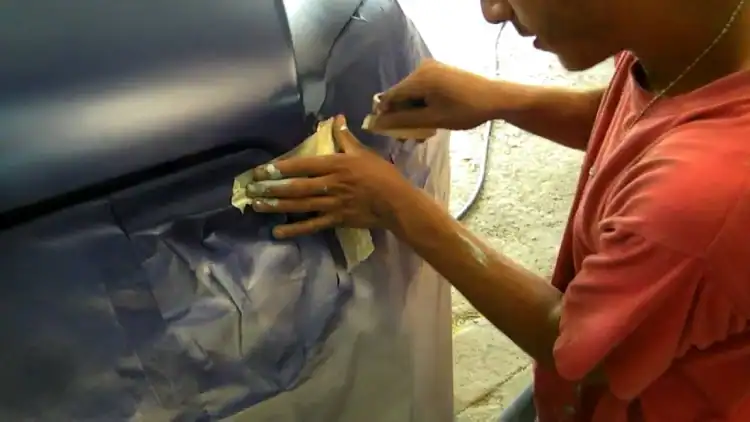 ورشة رش تجميلي في الرياض