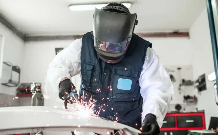 ورشة سمكرة في الخبر