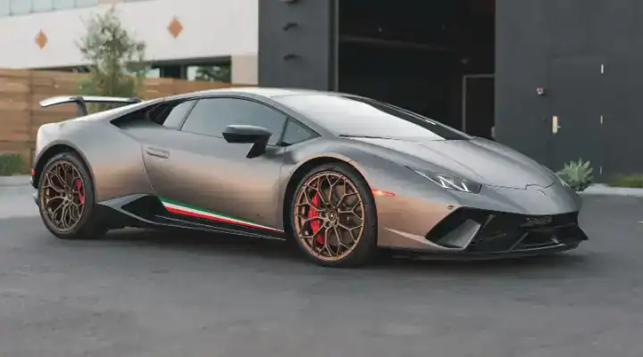 أفضل سمكرة ورش بوية لامبورجيني