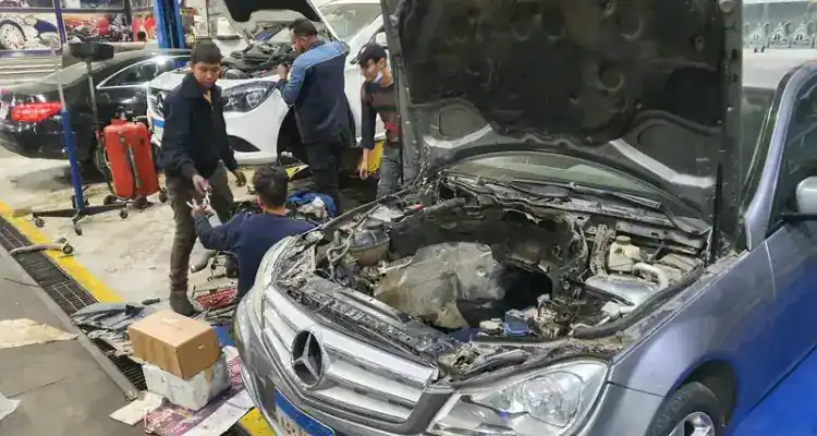 ورشة مرسيدس في جدة